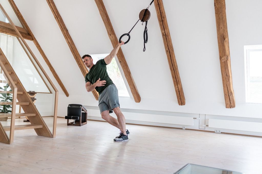 suspension training to help with rotator cuff injuries